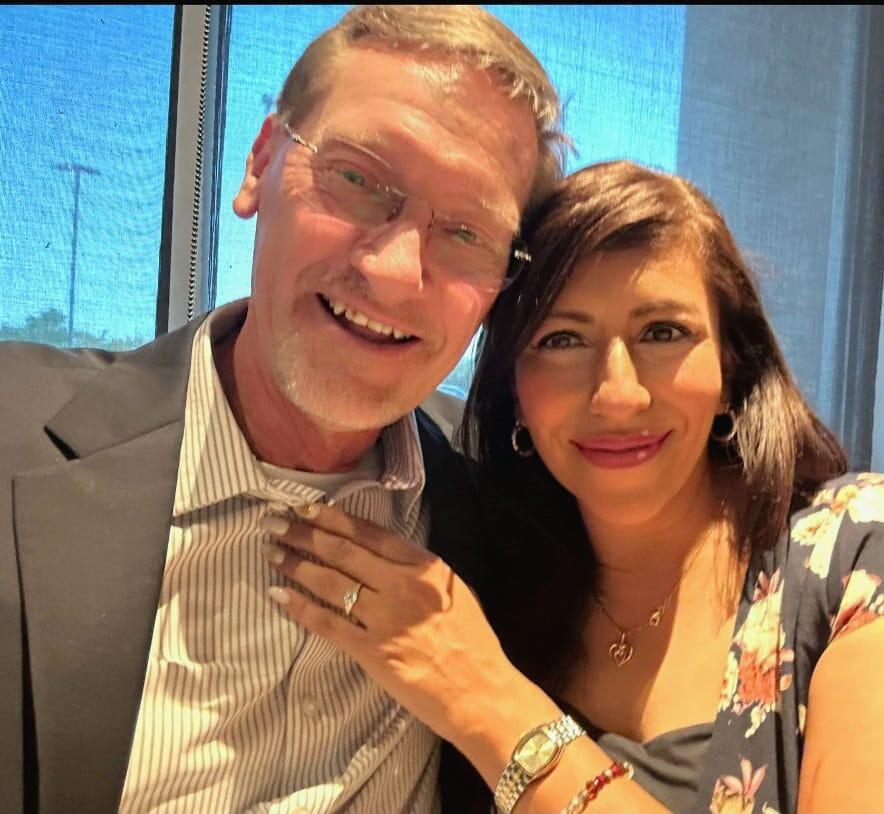 She said "Yes!!!"

Y ella dijo "¡Sí!"