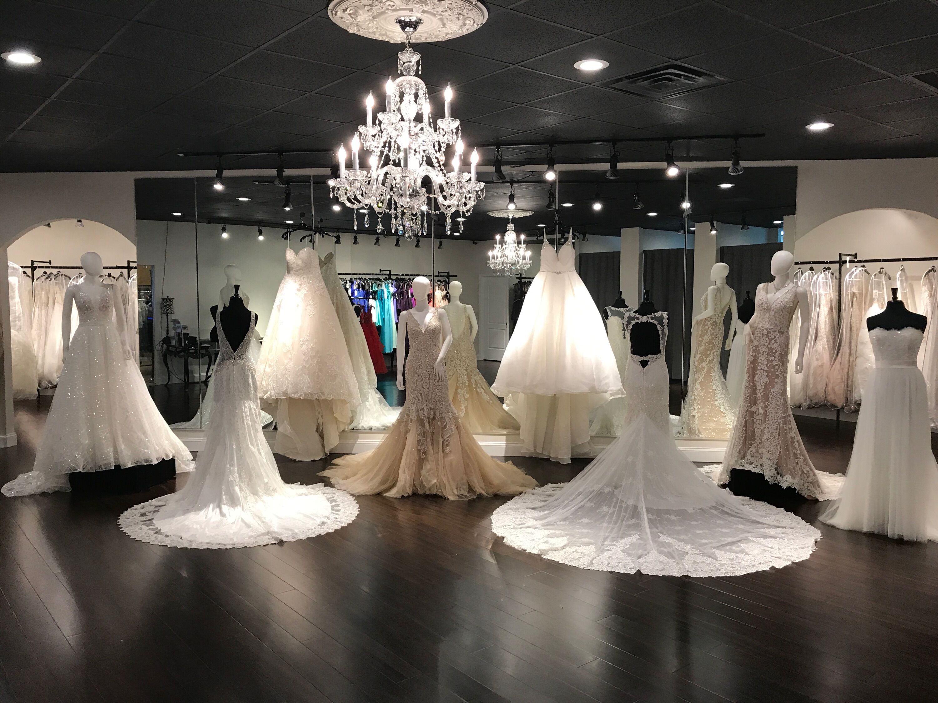 nikki's glitz and glam bridal boutique