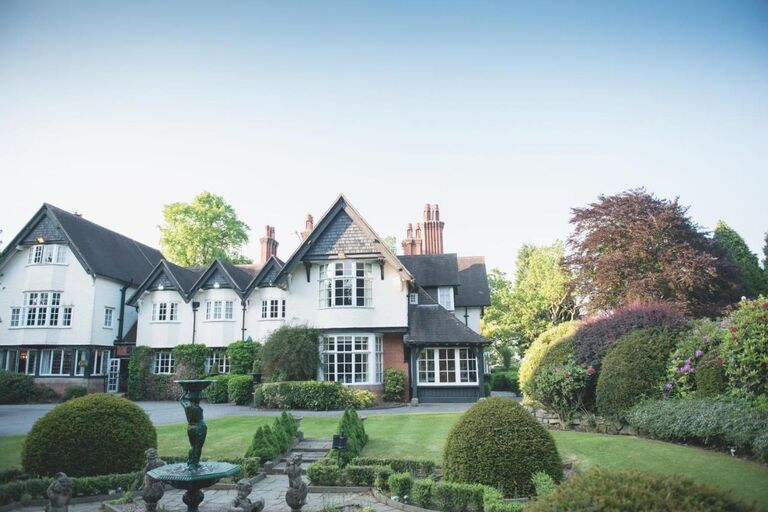 Mere Court Hotel, Warrington Road, Mere, Knutsford, WA16 0RW (more expensive)