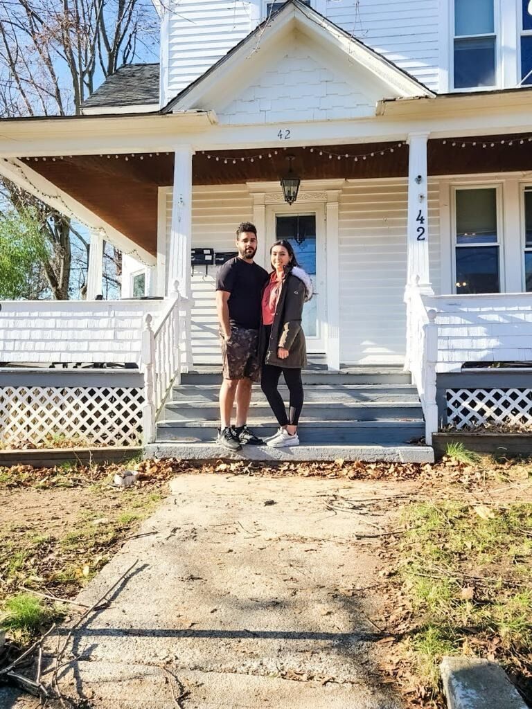 Ben & Gaby Purschase their first home!