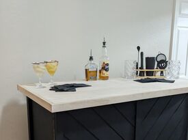 Zoey's Party Bar LLC - Bartender - Gilbert, AZ - Hero Gallery 3