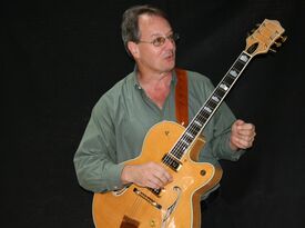 Mark Williams - Acoustic Guitarist - Columbus, OH - Hero Gallery 1