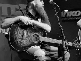 Jake Beaty - Acoustic Guitarist - Pella, IA - Hero Gallery 1