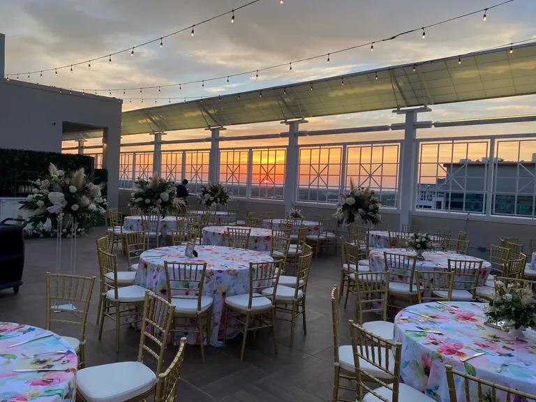 DoubleTree by Hilton Charlotte City Center rehearsal dinner venue in Uptown Charlotte