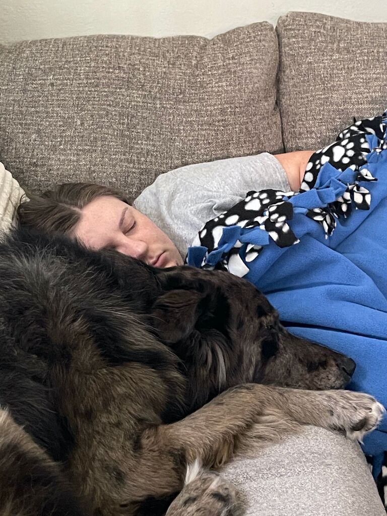 I moved into Ed and Bloos house and the naps with Bloo only got more frequent (Ed loves to take pictures of me sleeping with our animals)