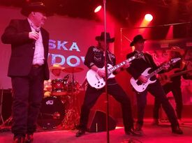 Nebraska Showdown Band - Country Band - Omaha, NE - Hero Gallery 1