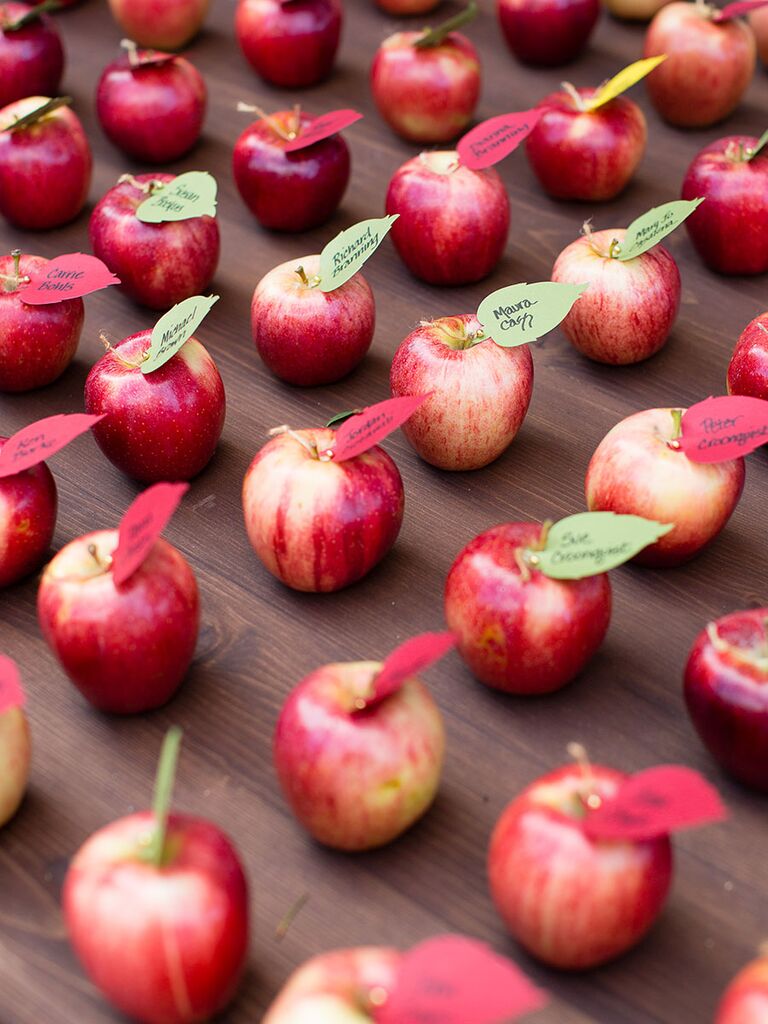 Apple escort card idea for a fun fall wedding