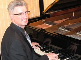 The #1 Recommended Chicago Pianist - Classical Pianist - Chicago, IL - Hero Gallery 1