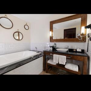 Gallery Photo 53