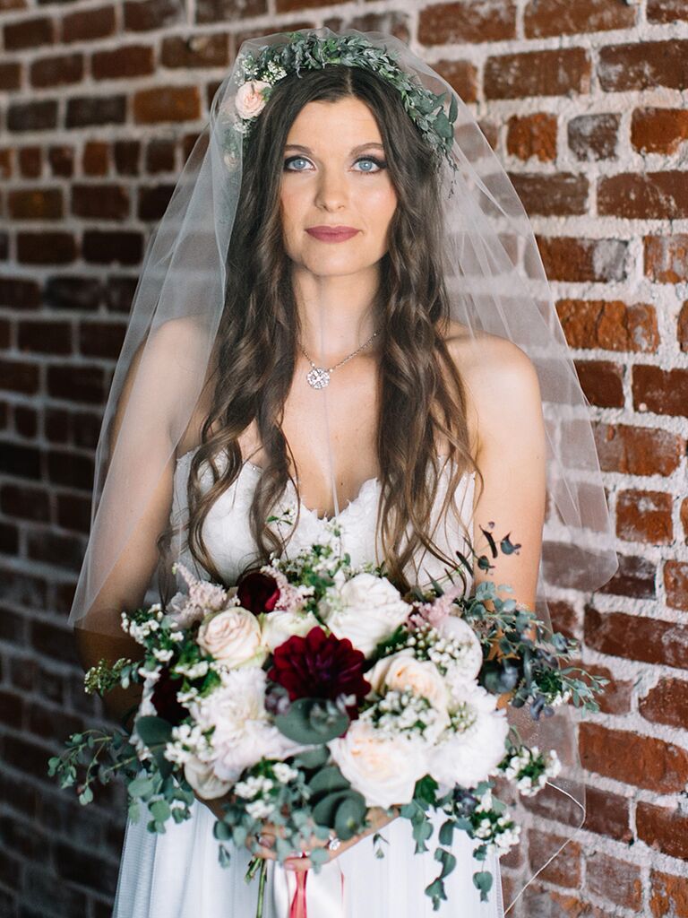 15 ways to wear a veil and flower crown combo