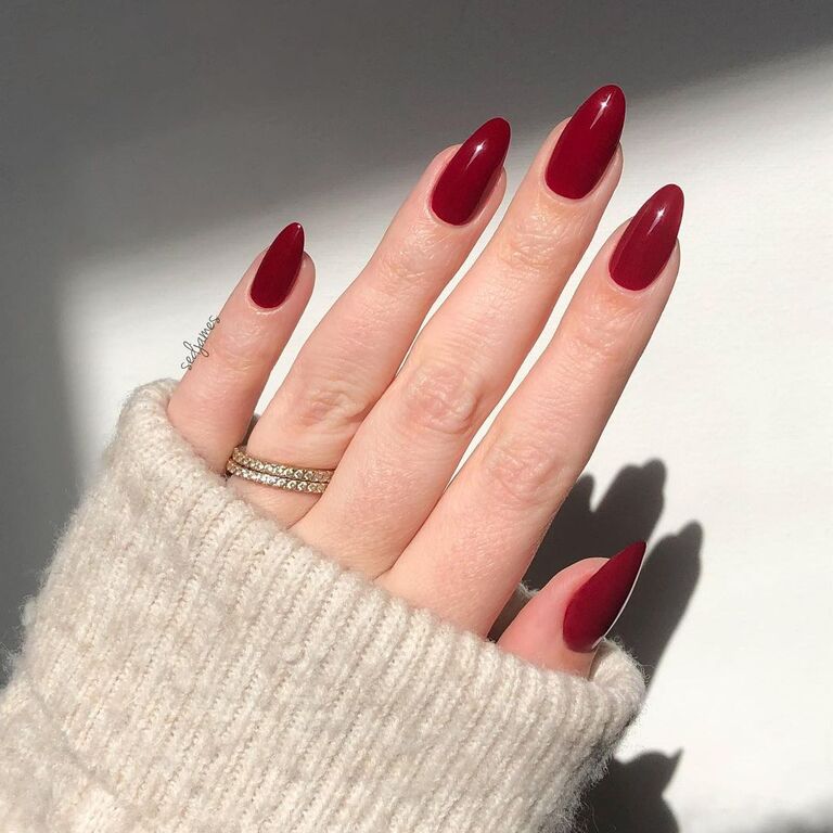 Cranberry wedding nails