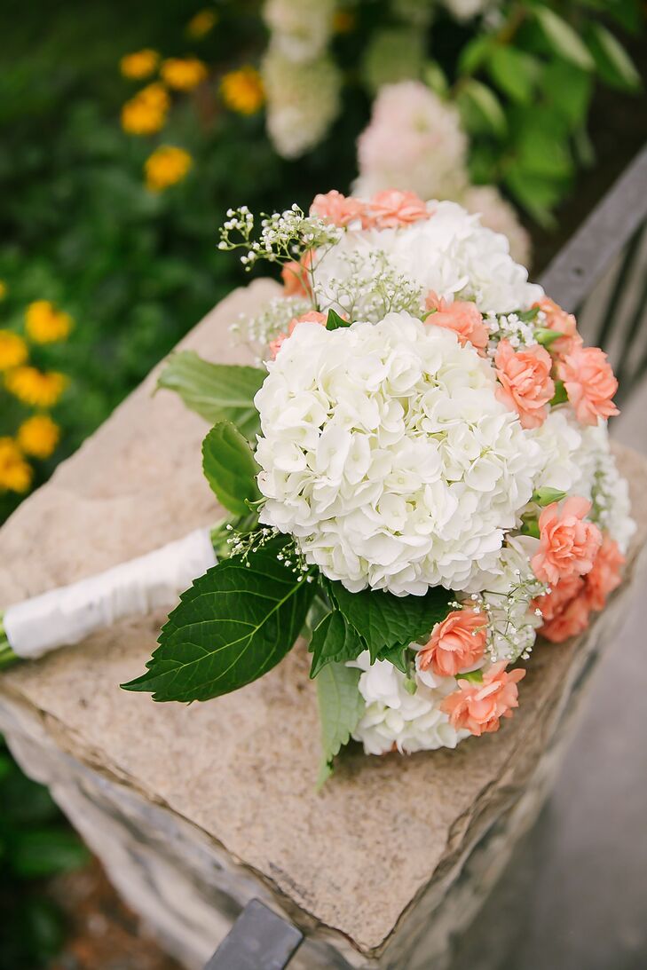 carnation and baby's breath bouquet