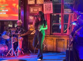 On Air LIVE BAND Karaoke - Karaoke Band - Pensacola, FL - Hero Gallery 2