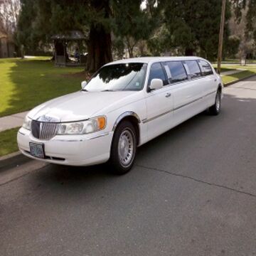Rogue Valley Limousines - Event Limo - Grants Pass, OR - Hero Main