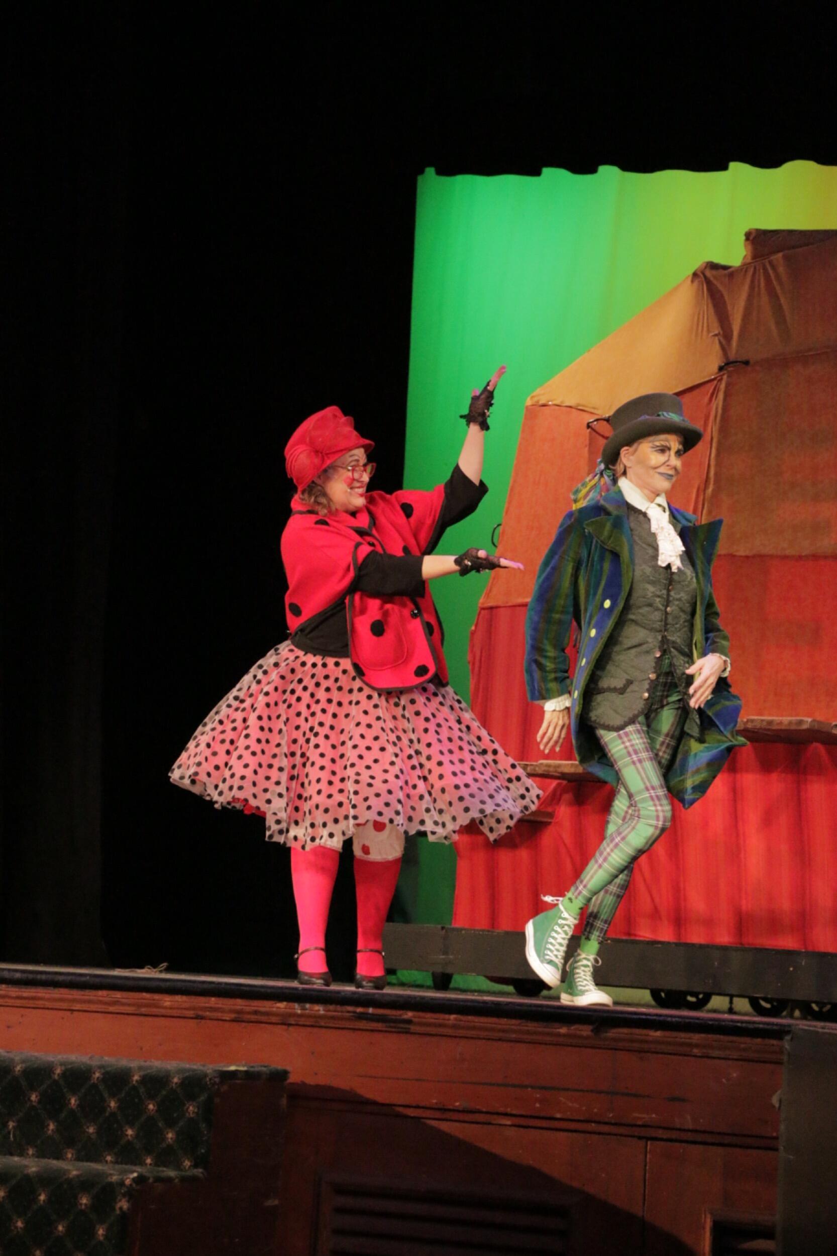 Nine O’Clock Players - James & the Giant Peach, Ladybug & Grasshopper