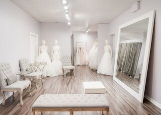 Luxe Redux Bridal Cincinnati | Bridal Salons - The Knot