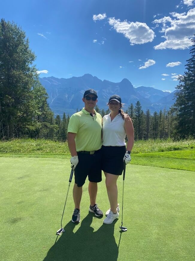 Went on our first Holiday/Road Trip to the mountains for a Wedding, some golf, and good times with great friends! 