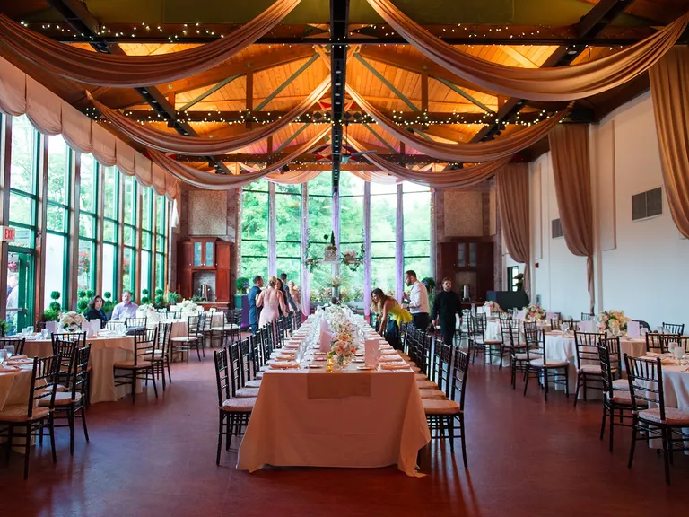 Pond House Cafe wedding venue in West Hartford, Connecticut