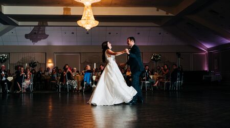 Emerald Isle Wedding at the Springfield Country Club