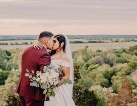 Dripping Springs wedding venue in Bastrop, Texas.