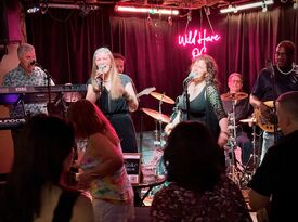Smoke Show - Cover Band - Portland, OR - Hero Gallery 3