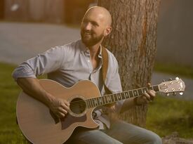 Stephen Farrior - Singer Guitarist - Louisville, KY - Hero Gallery 4