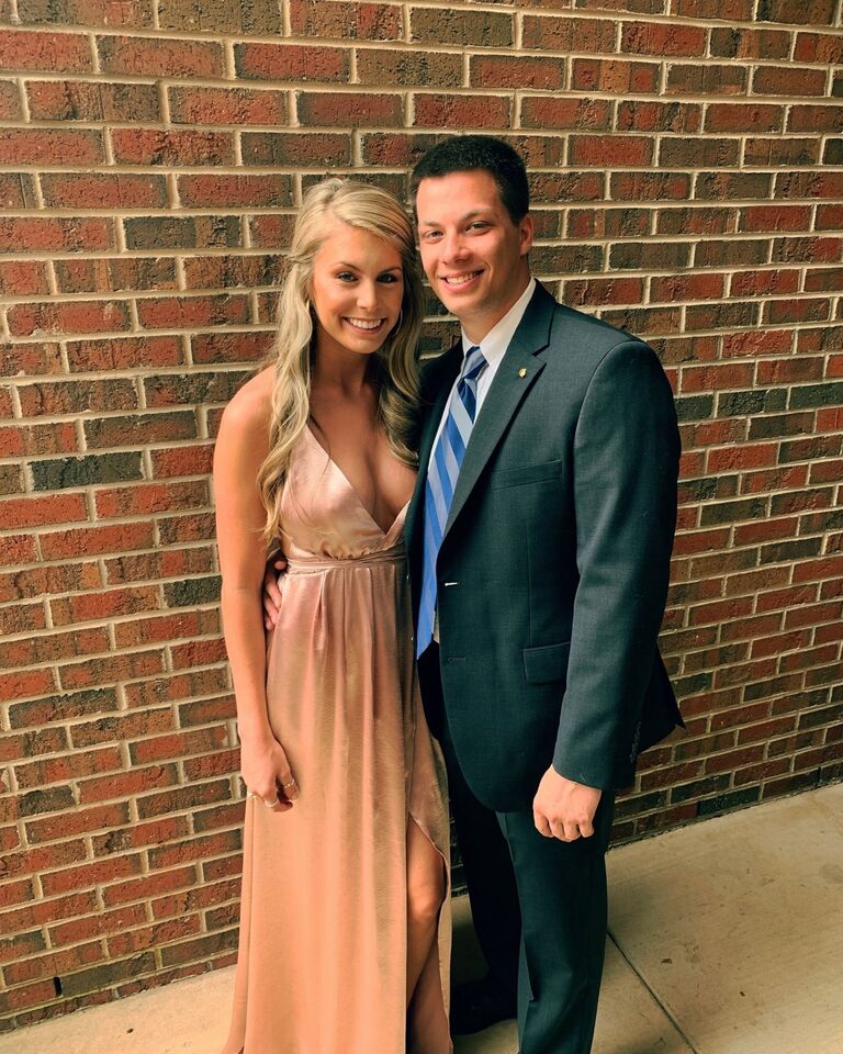 Robbie and Rachel start dating.