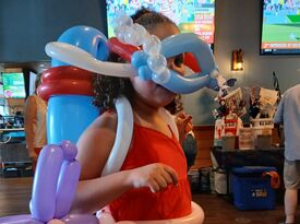 Miss Dee The Clown & Magician - Balloon Twister - Middle River, MD - Hero Gallery 2