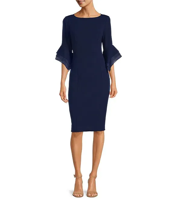 Fitted dress with boat neck and flare 3/4 sleeves