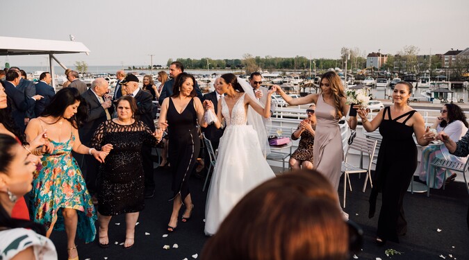 luxury infinity yacht dress code Classy Yacht Party: Luxury Yacht Party Outfit Ideas