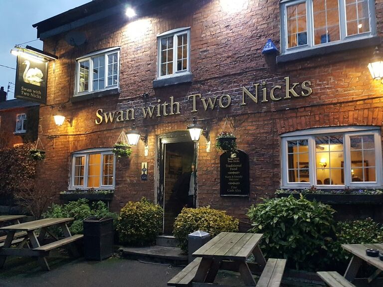 Swan with Two Nicks, Park Ln, Little Bollington, Altrincham, WA14 4TJ