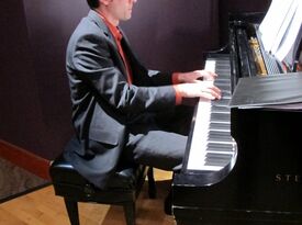 Daniel Padgett - Pianist - Cambridge, MA - Hero Gallery 2