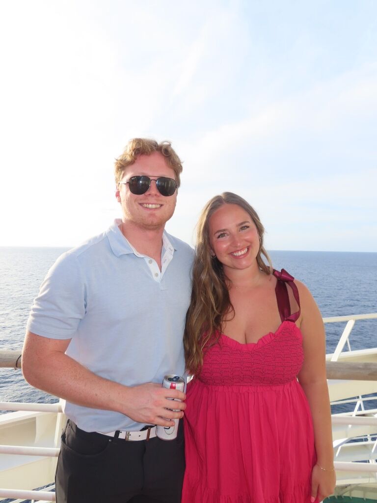 Nick and Kate go on the College Party Cruise for their Senior spring break!