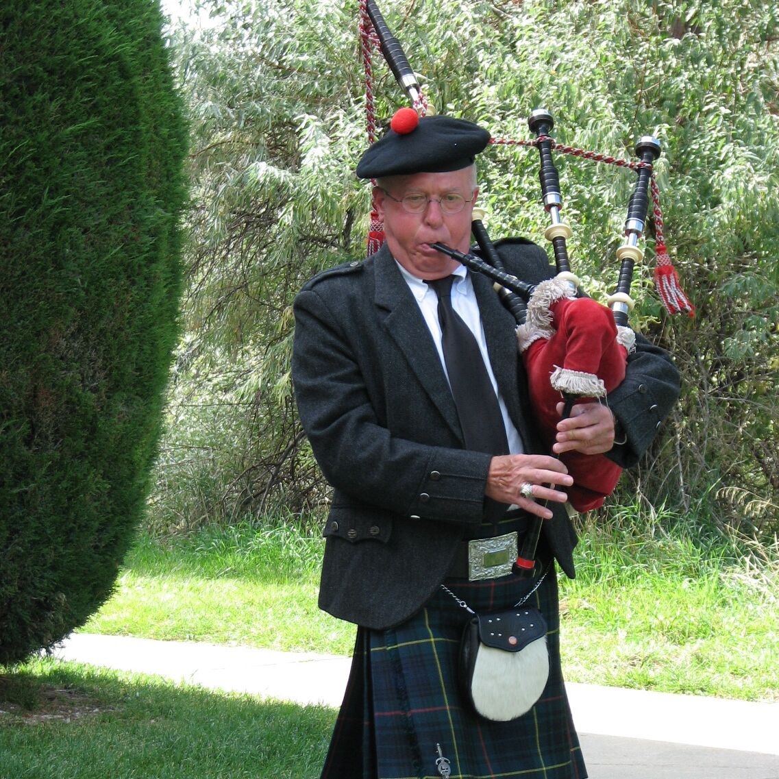 bagpipers hat