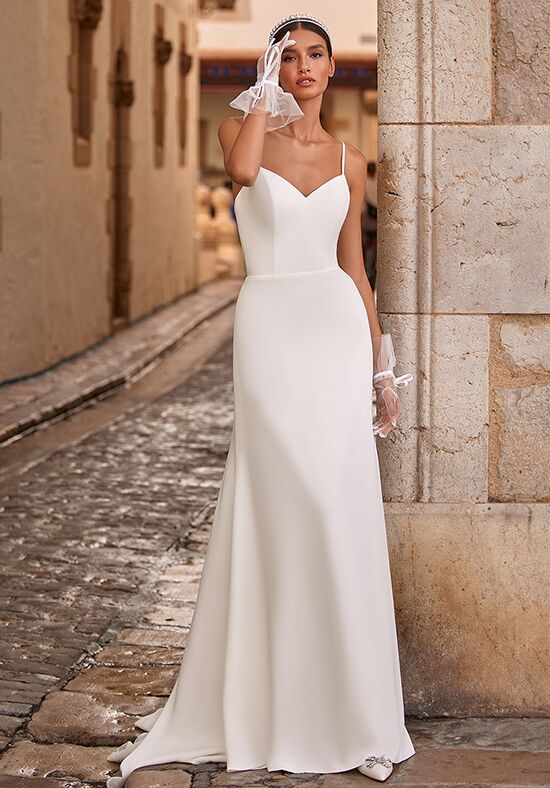 Plain tight wedding clearance dress