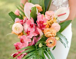 21 Fresh Tropical Wedding Bouquet Ideas We Love