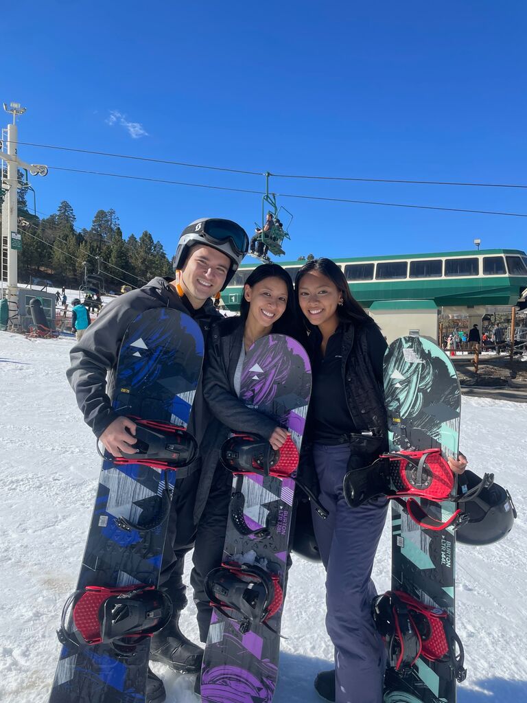 Kinnaird wanted to teach Shereen and Alyssa how to snowboard, so we went for a family snowboarding trip to Big Bear Mountain in CA.