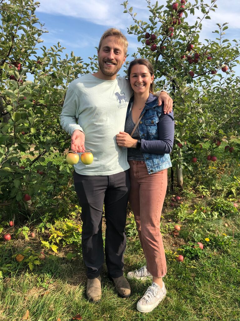 Apple Picking in Akron, OH 
