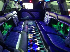 K and G Limousine - Event Limo - New Hyde Park, NY - Hero Gallery 4