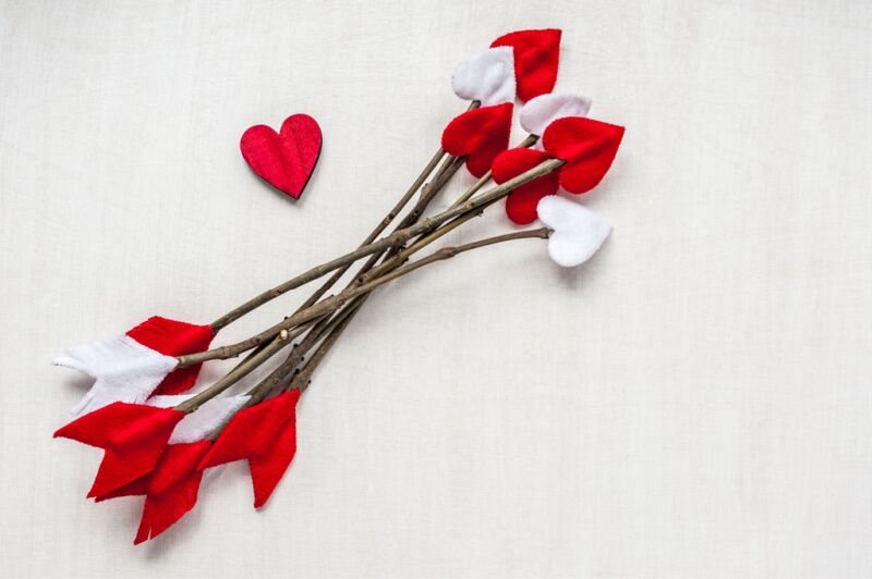 Cupid's Arrow Toss Valentine’s Day Party Ideas