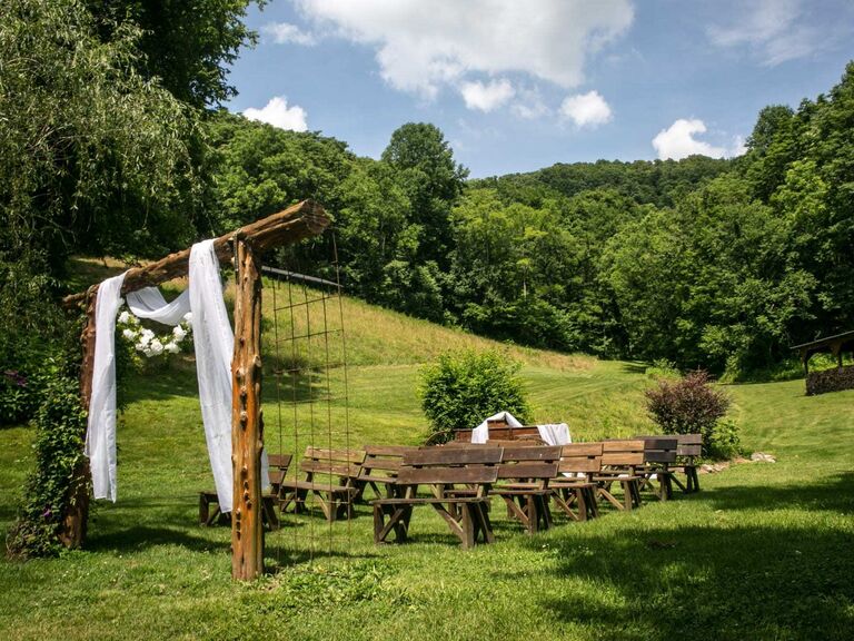 Butterfly Hollow small wedding venue in Gordonsville, Tennessee