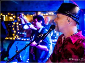 Hunter Gibson & the Gators - Dance Band - Jackson, MS - Hero Gallery 2