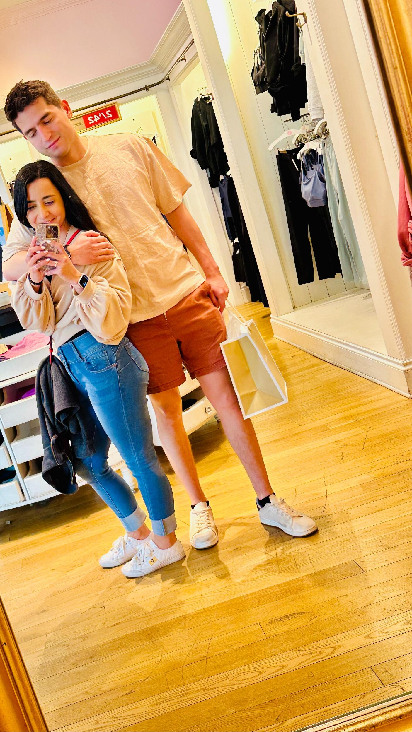 Our first trip to Arizona and our first New Year together—kicking off the year with love, adventure, a little shopping… and of course, making sure we fit in a round of golf! ⛳️✨