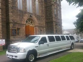 Landry Limousines & limo Bus - Event Limo - Moncton, NB - Hero Gallery 4