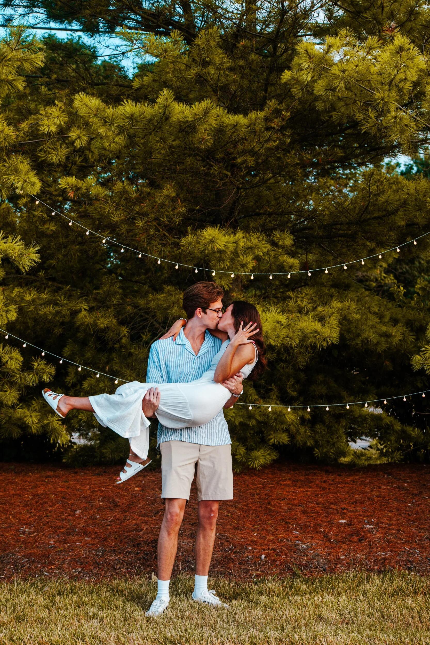 We are engaged!