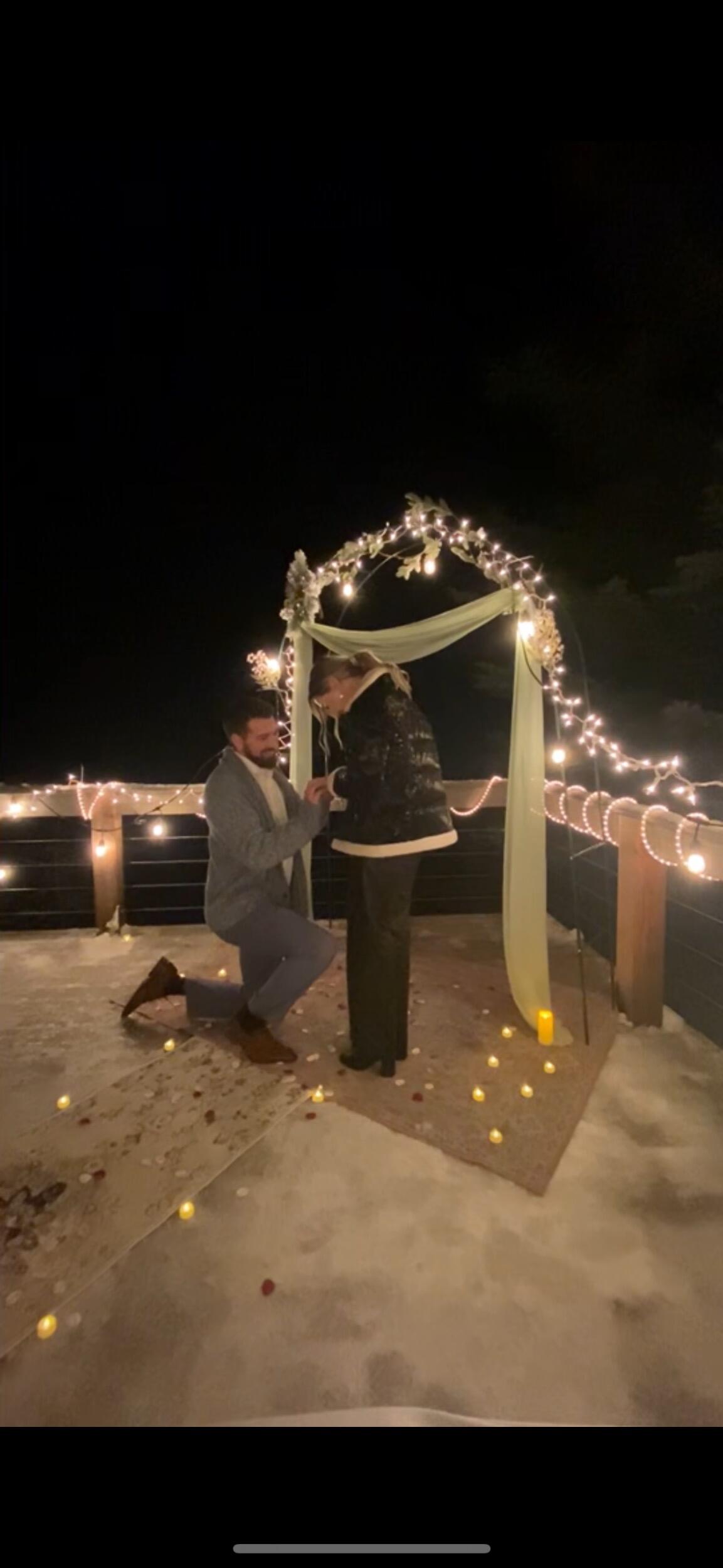 Max popped the question! 🍾🖤