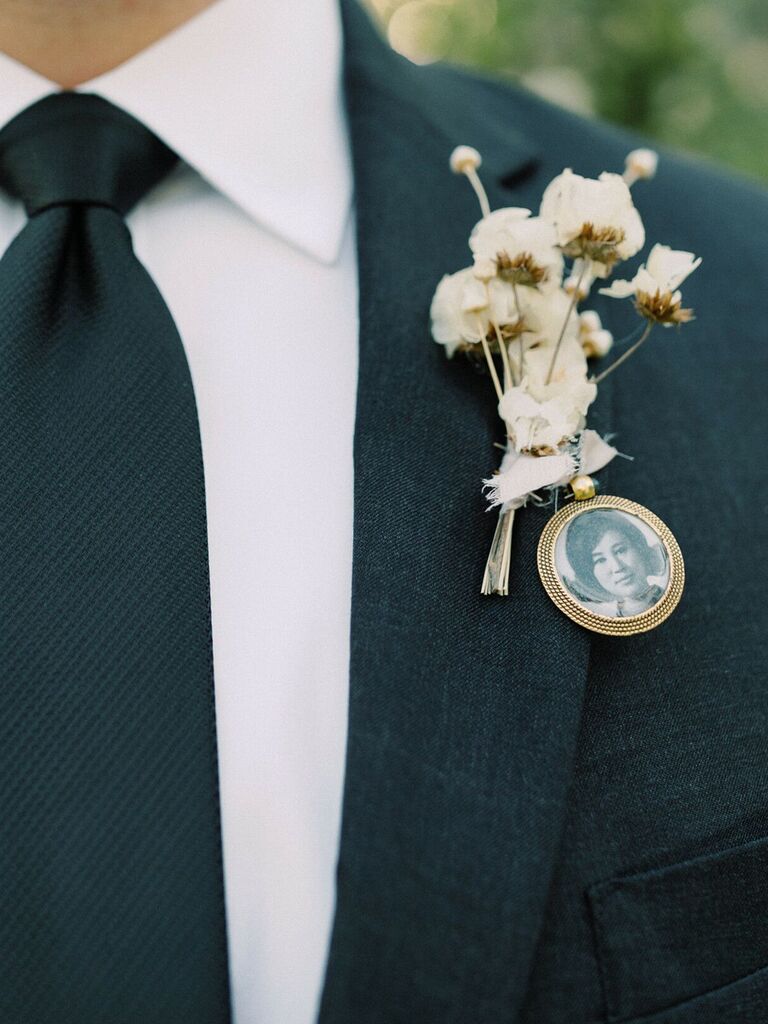 how to honor loved one at wedding pin picture to outfit