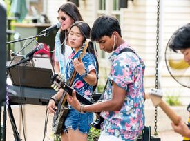 Lotus | Houston’s High-Energy Rock/Pop Cover Band - Rock Band - Houston, TX - Hero Gallery 3