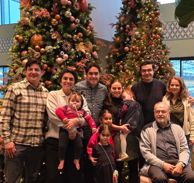 Spent Christmas together with Adrian's family :) //
Karácsonyt Adrián családjával együtt ünnepeltük :)
