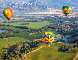 Hot air balloon rides in Napa Valley, California